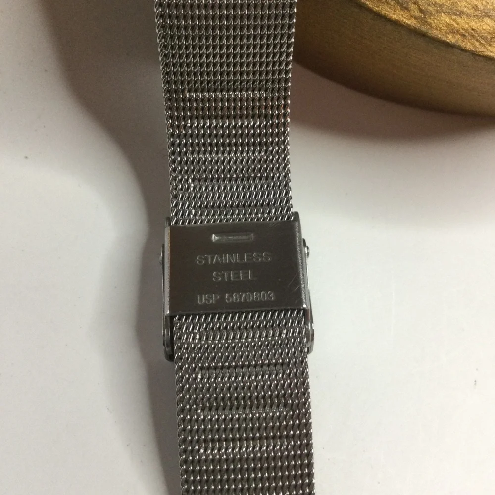 SKAGEN WOMENS GLITZ MOTHER OF PEARL DIAL WATCH EUC